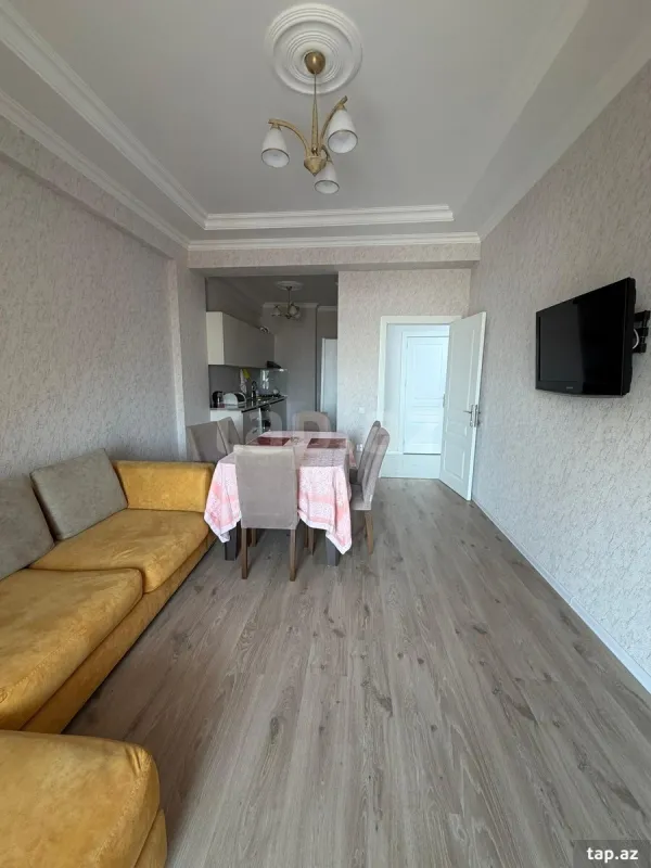 Kirayə verilir 2 otaqlı yeni tikili 76 m²