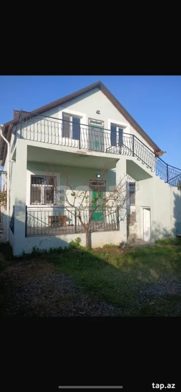 Satılır 4 otaqlı həyət evi