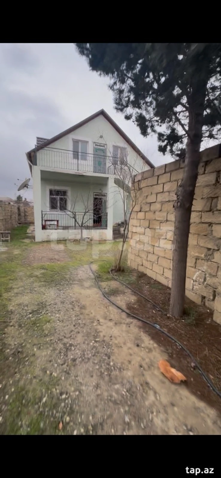 Satılır 4 otaqlı həyət evi