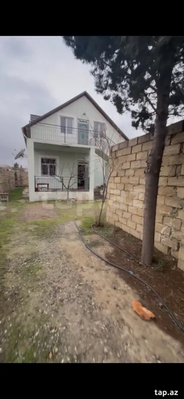 Satılır 4 otaqlı həyət evi