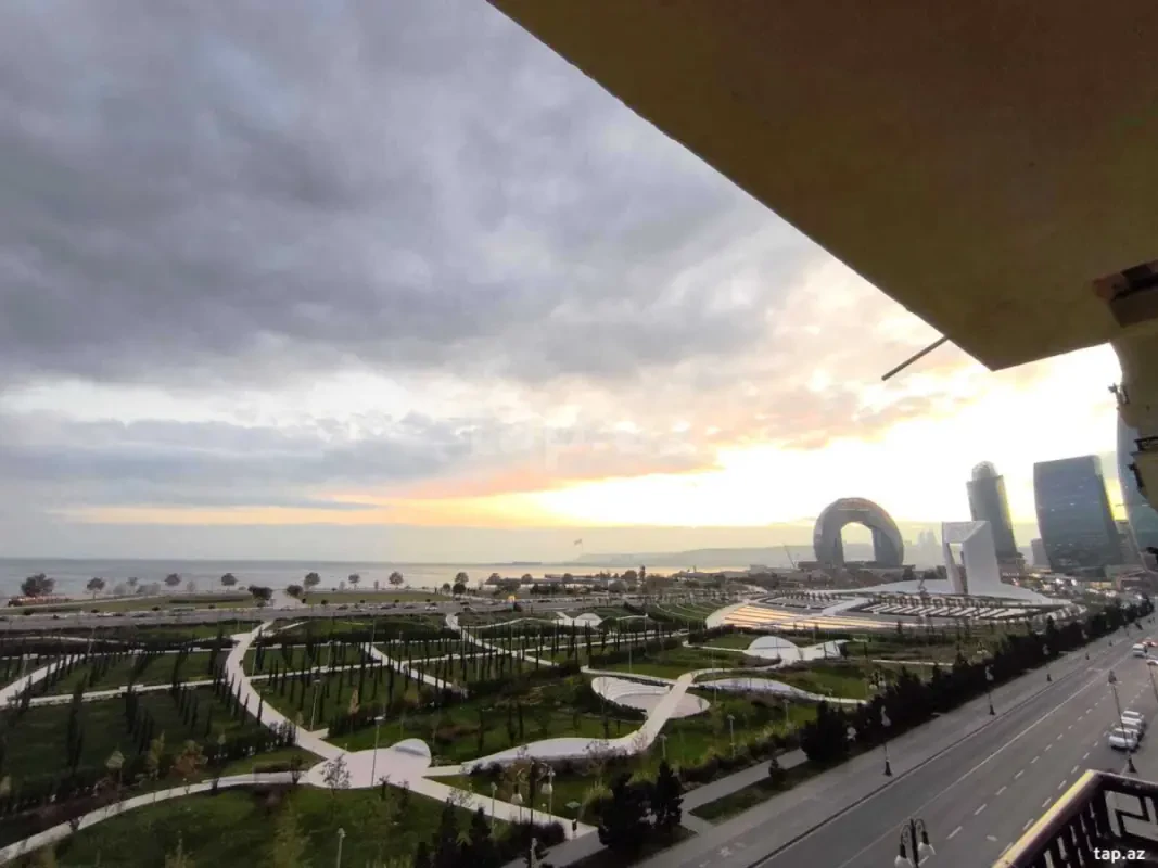 Satılır 4 otaqlı mənzil 78 m²