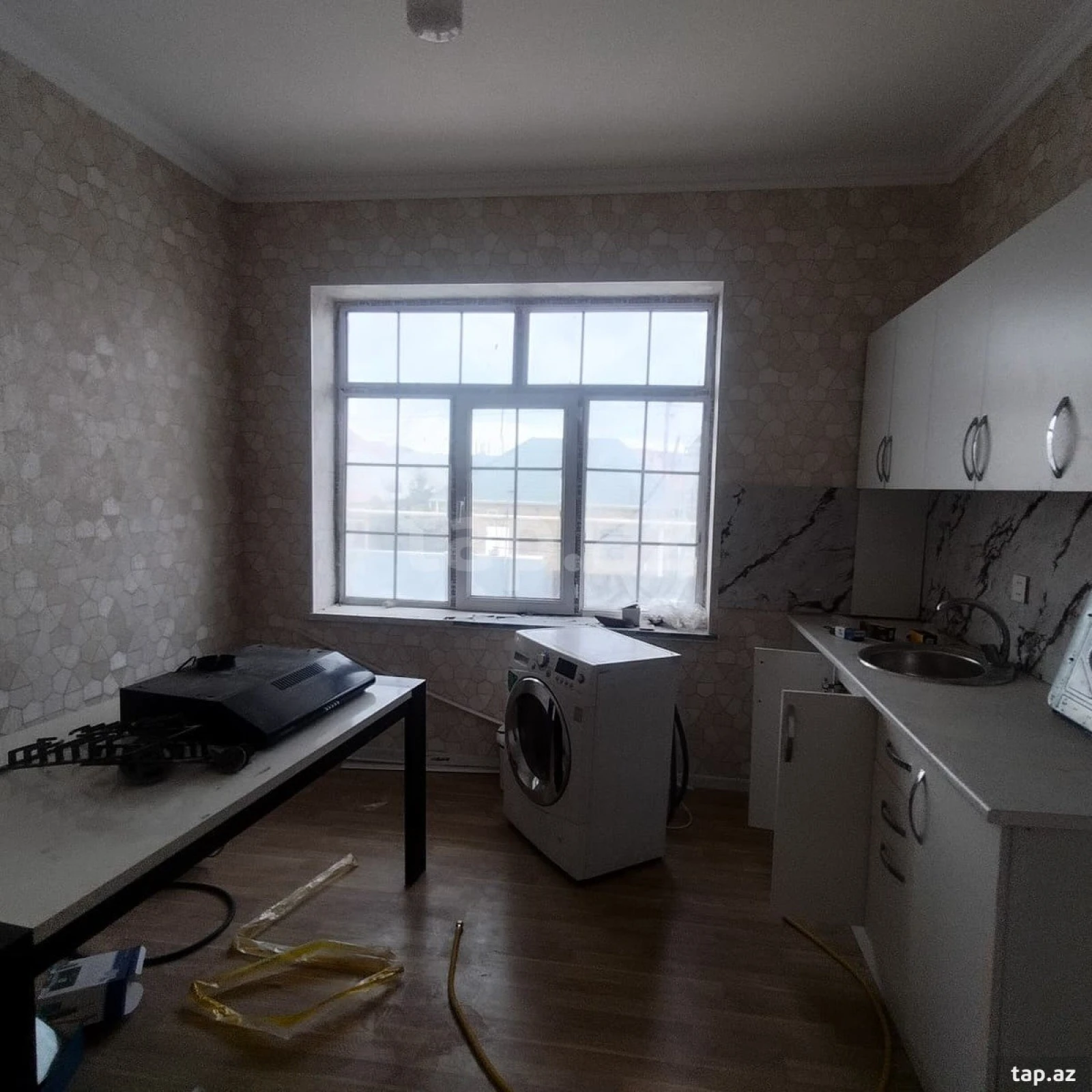 Satılır 4 otaqlı həyət evi