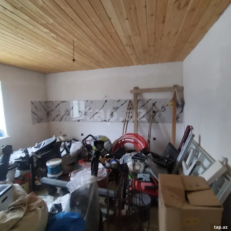 Satılır 4 otaqlı həyət evi