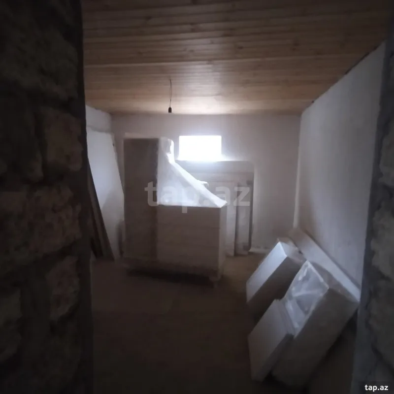 Satılır 4 otaqlı həyət evi