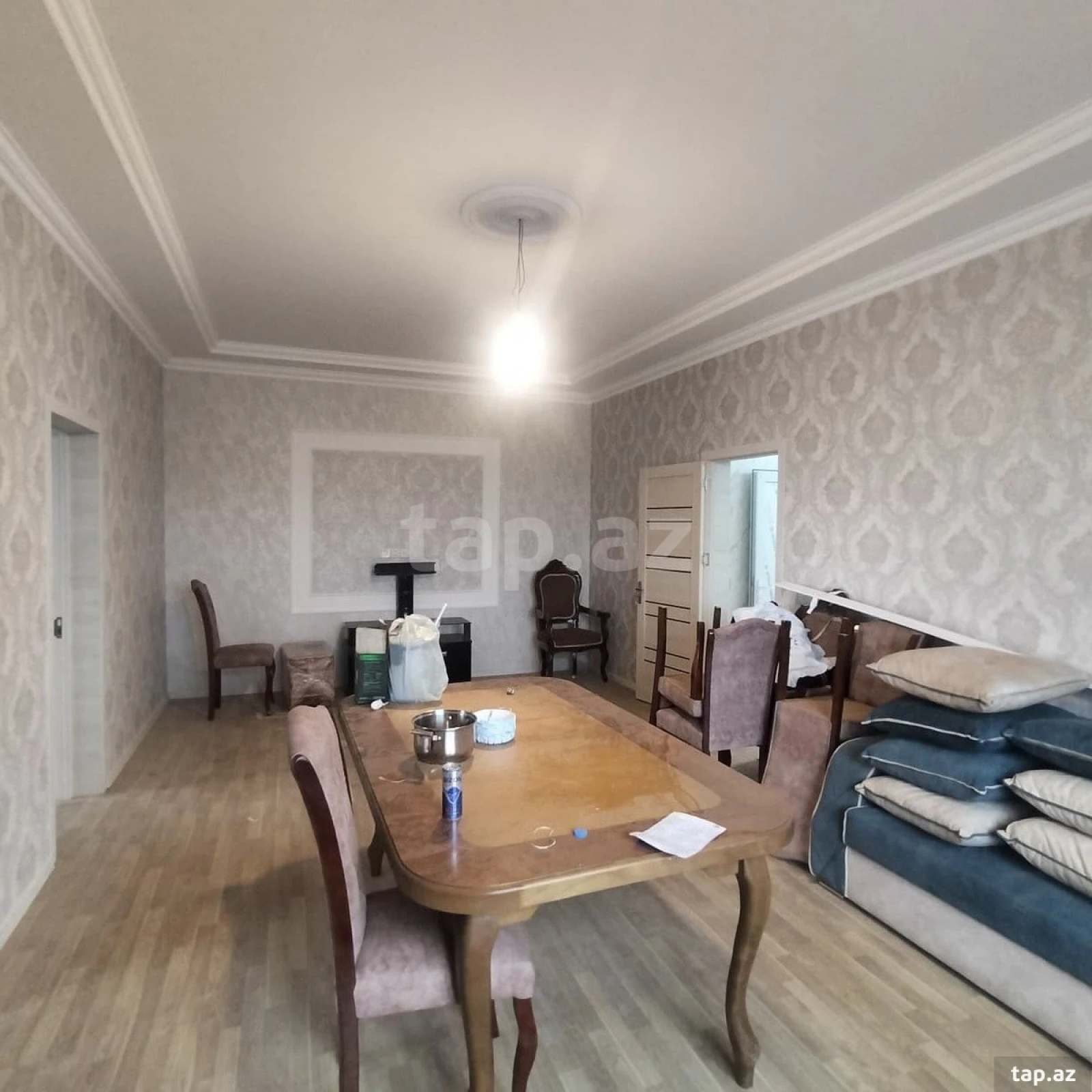 Satılır 4 otaqlı həyət evi