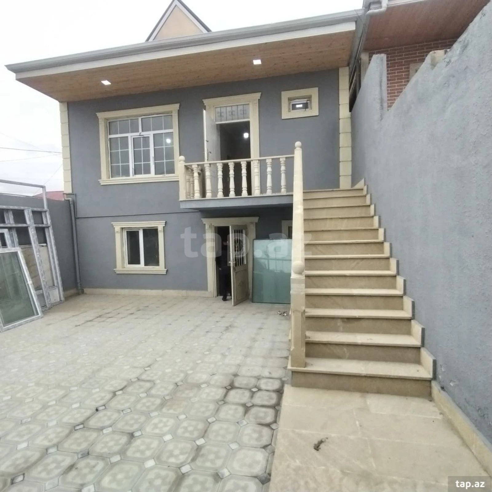 Satılır 4 otaqlı həyət evi