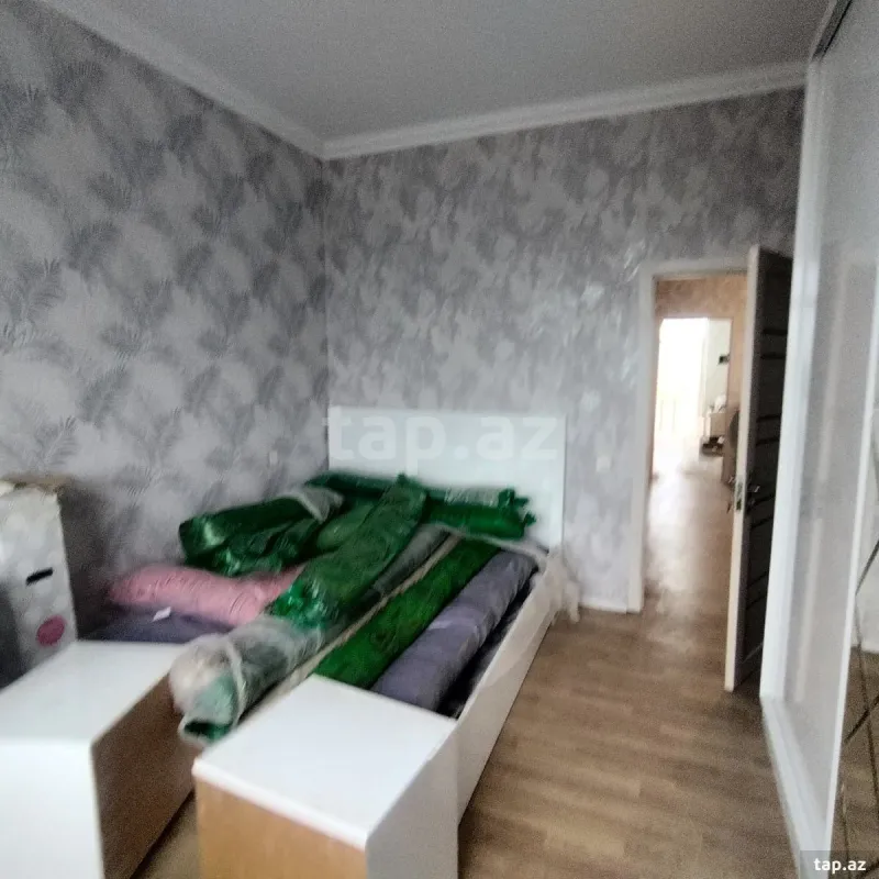 Satılır 4 otaqlı həyət evi