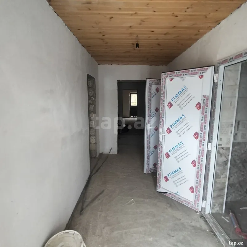 Satılır 4 otaqlı həyət evi