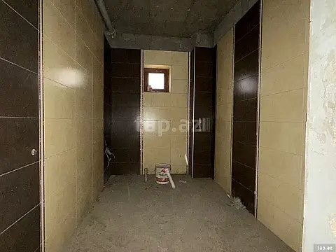 Satılır 6 otaqlı həyət evi