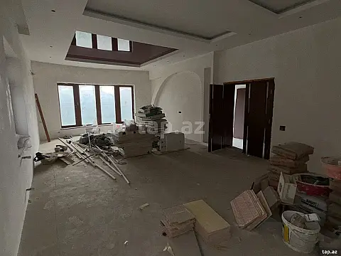 Satılır 6 otaqlı həyət evi