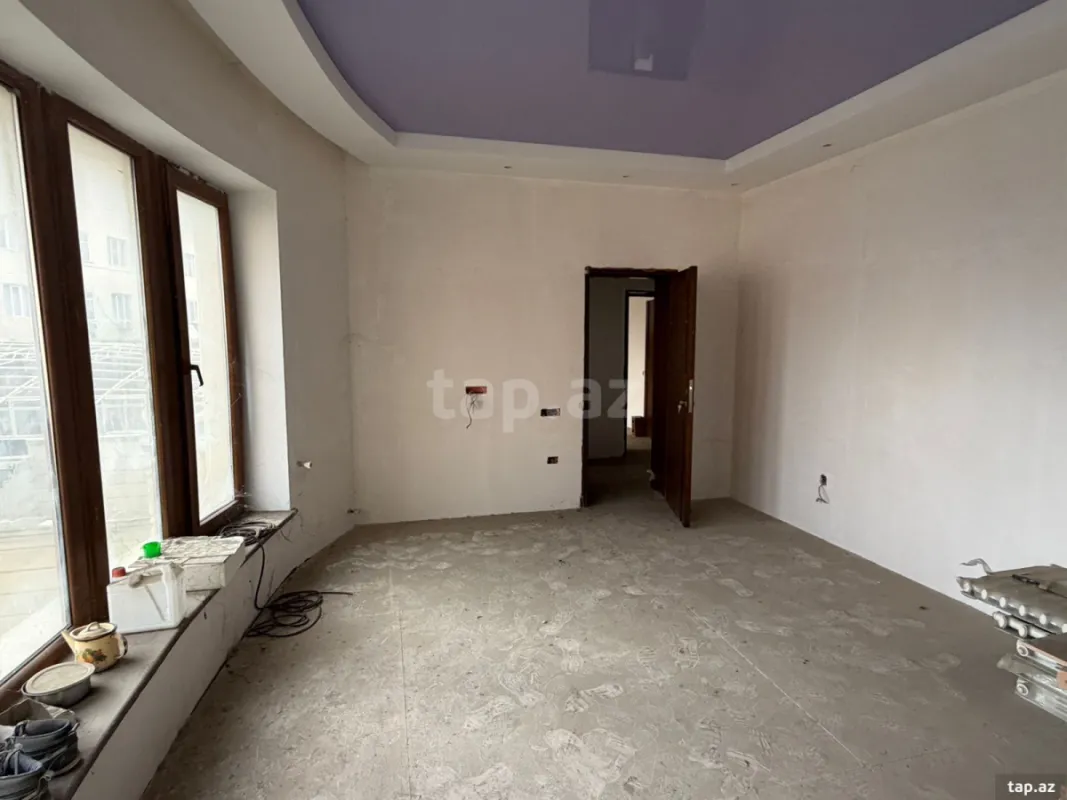 Satılır 6 otaqlı həyət evi