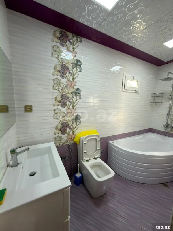 Satılır 4 otaqlı həyət evi