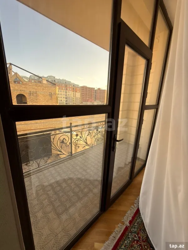 Satılır 4 otaqlı həyət evi