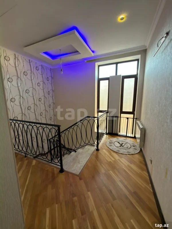 Satılır 4 otaqlı həyət evi