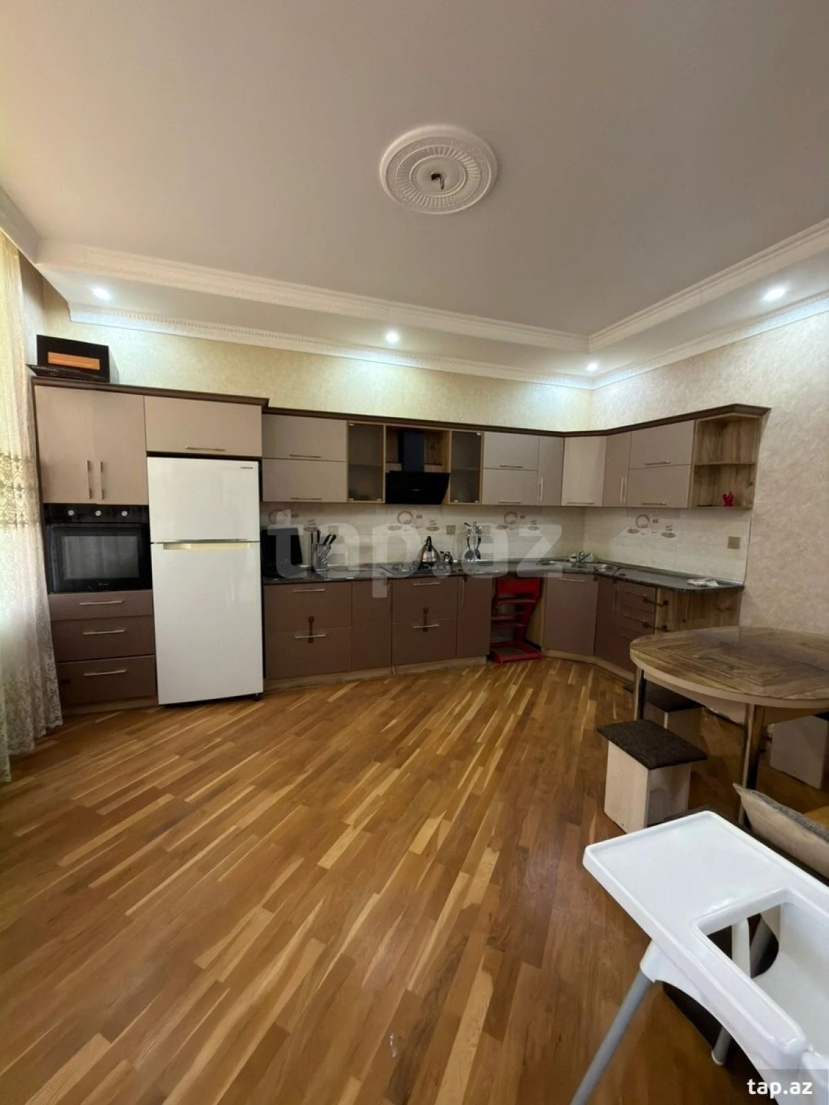 Satılır 4 otaqlı həyət evi