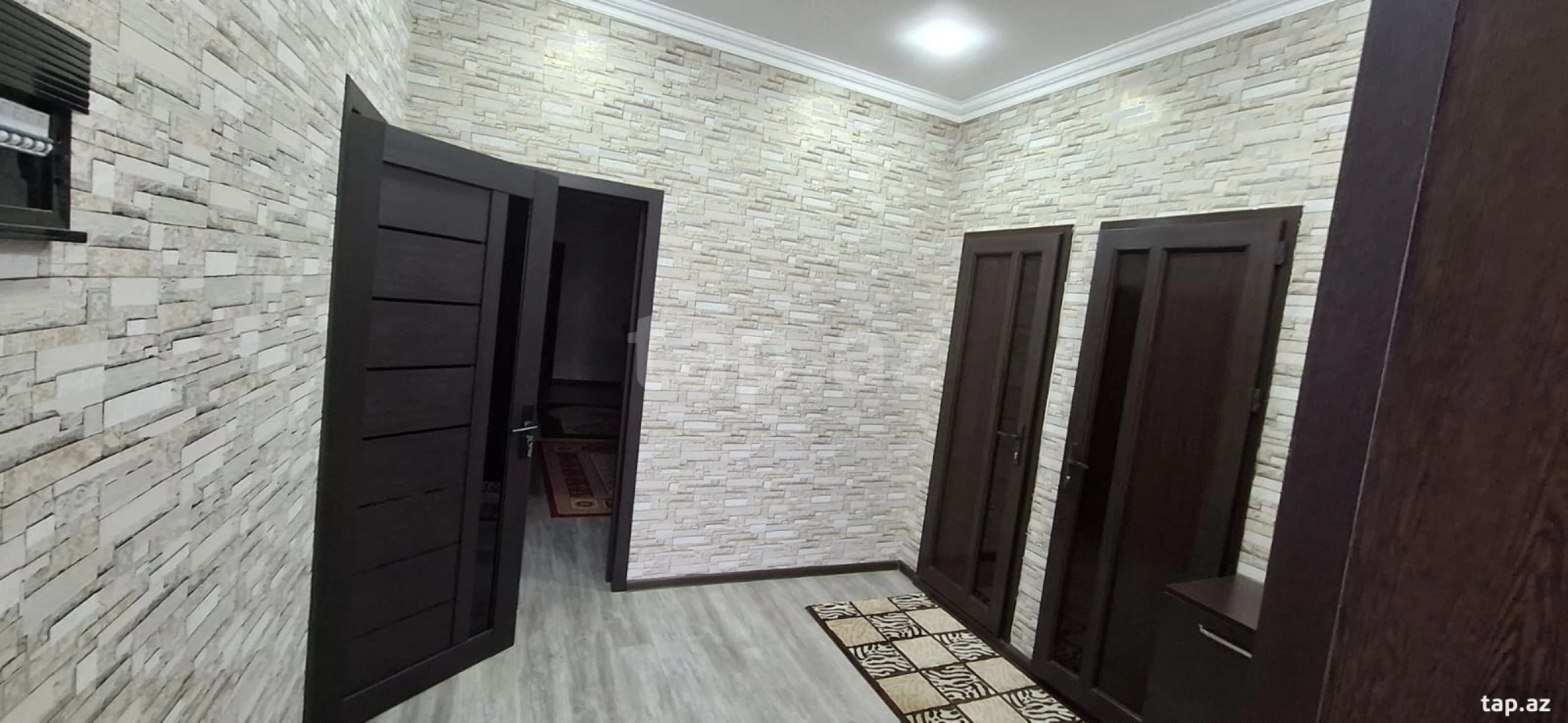 Satılır 4 otaqlı həyət evi