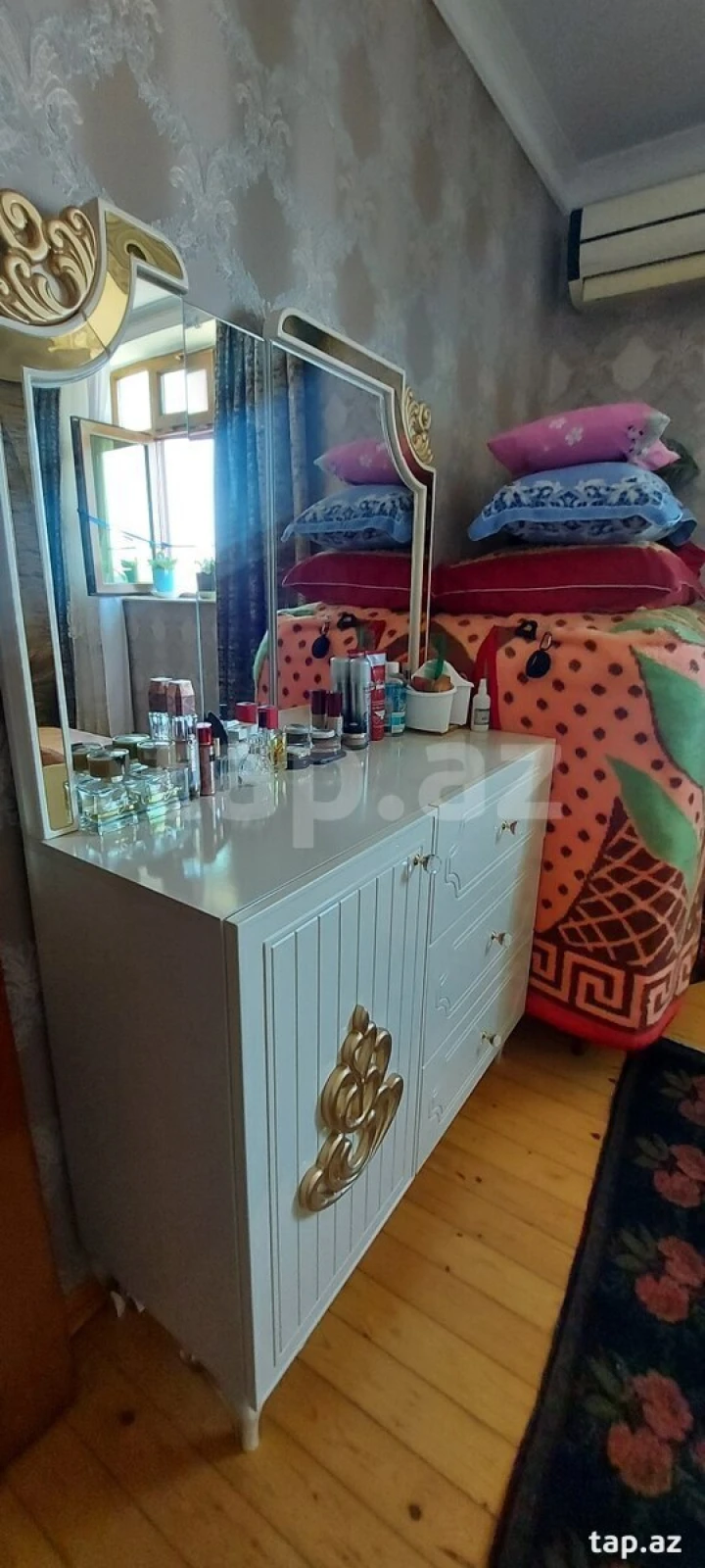 Satılır 2 otaqlı mənzil 73 m²