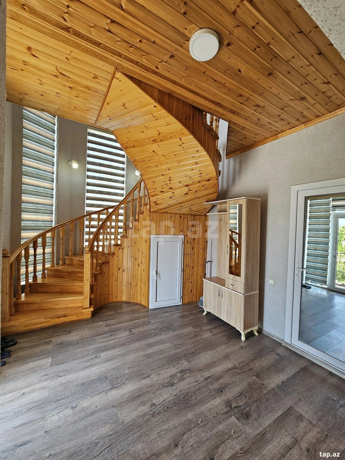 Kirayə verilir 3 otaqlı həyət evi