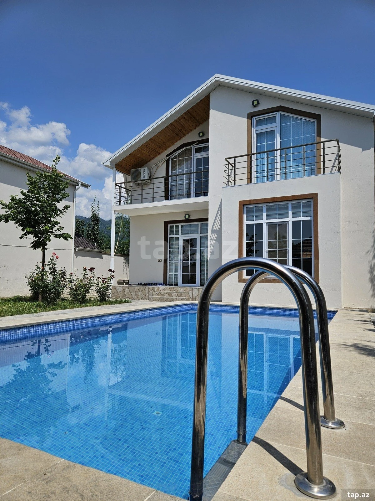 Kirayə verilir 3 otaqlı həyət evi