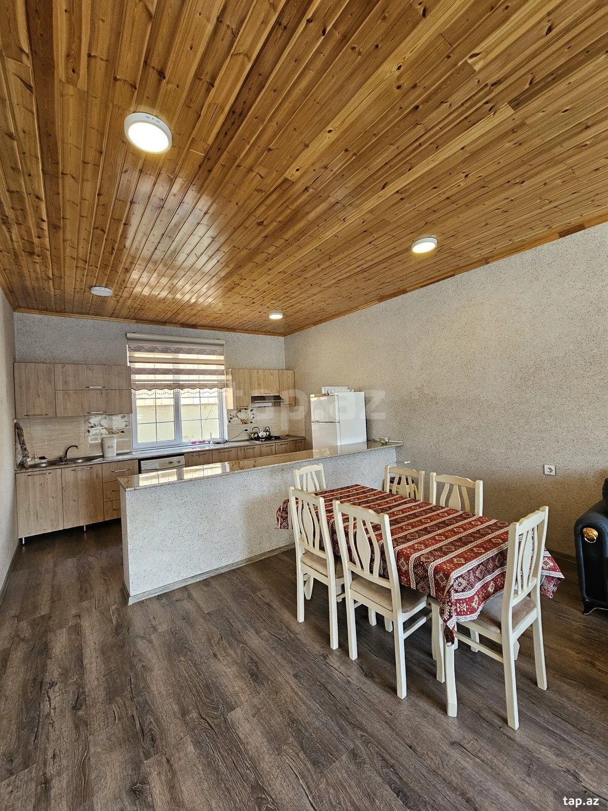 Kirayə verilir 3 otaqlı həyət evi