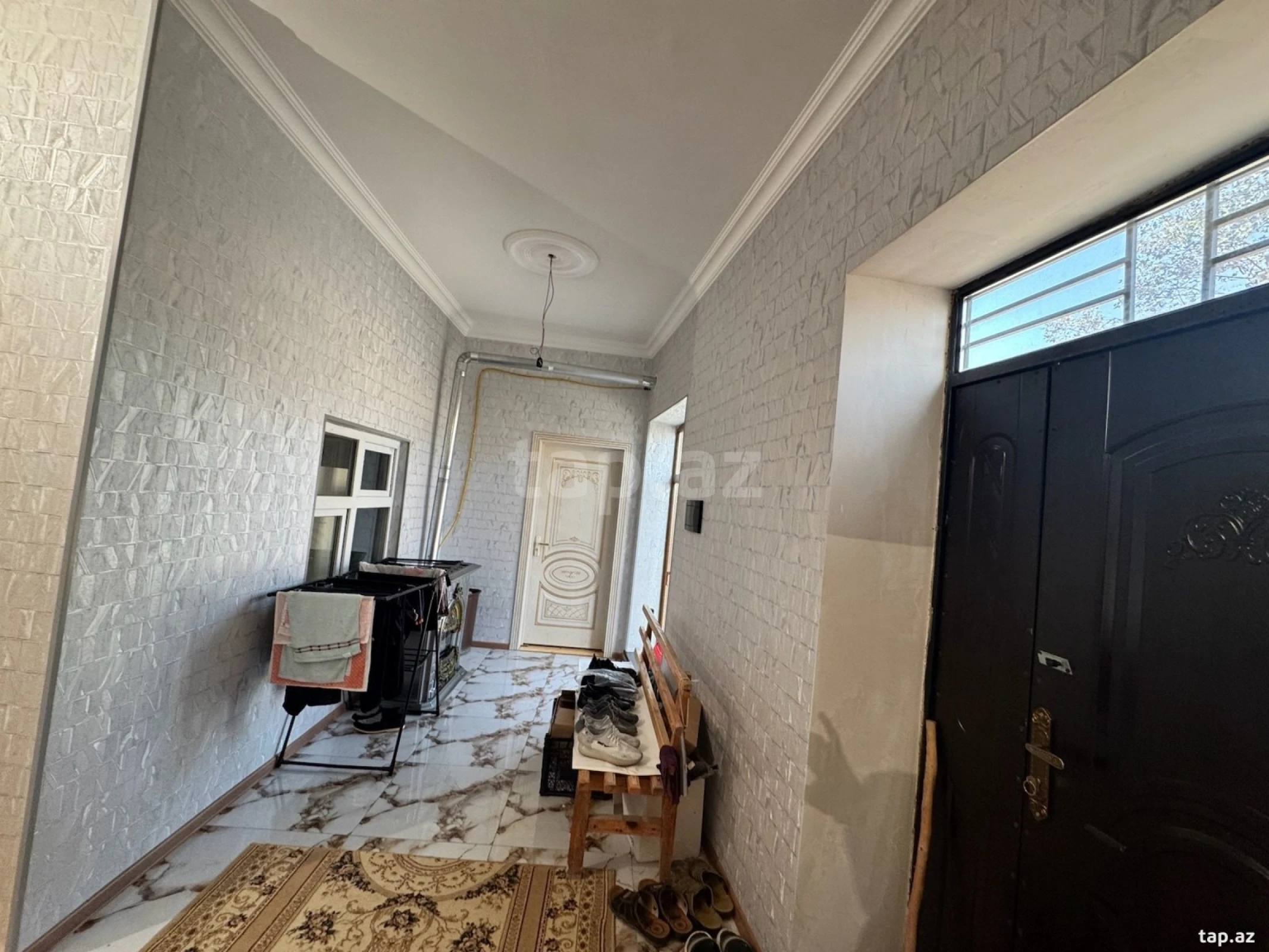 Satılır 5 otaqlı həyət evi