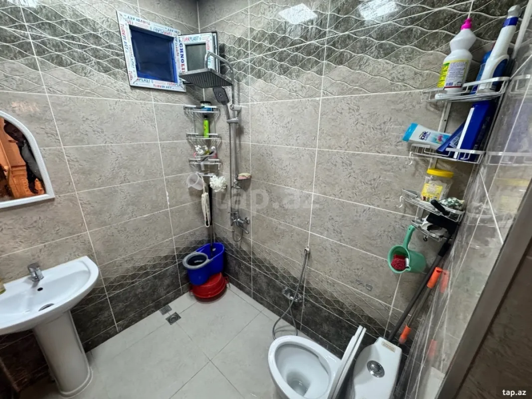 Satılır 5 otaqlı həyət evi