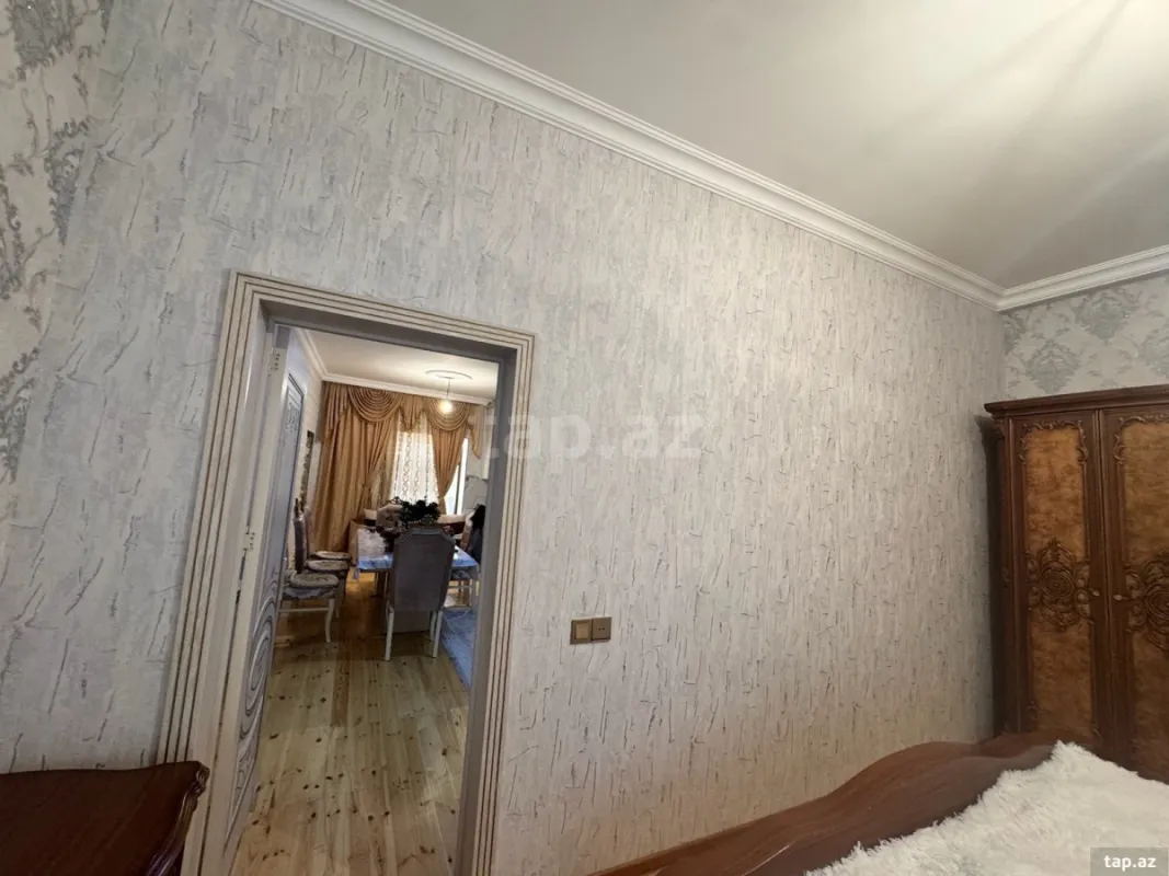 Satılır 5 otaqlı həyət evi