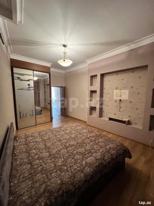 Kirayə verilir 2 otaqlı mənzil 65 m²