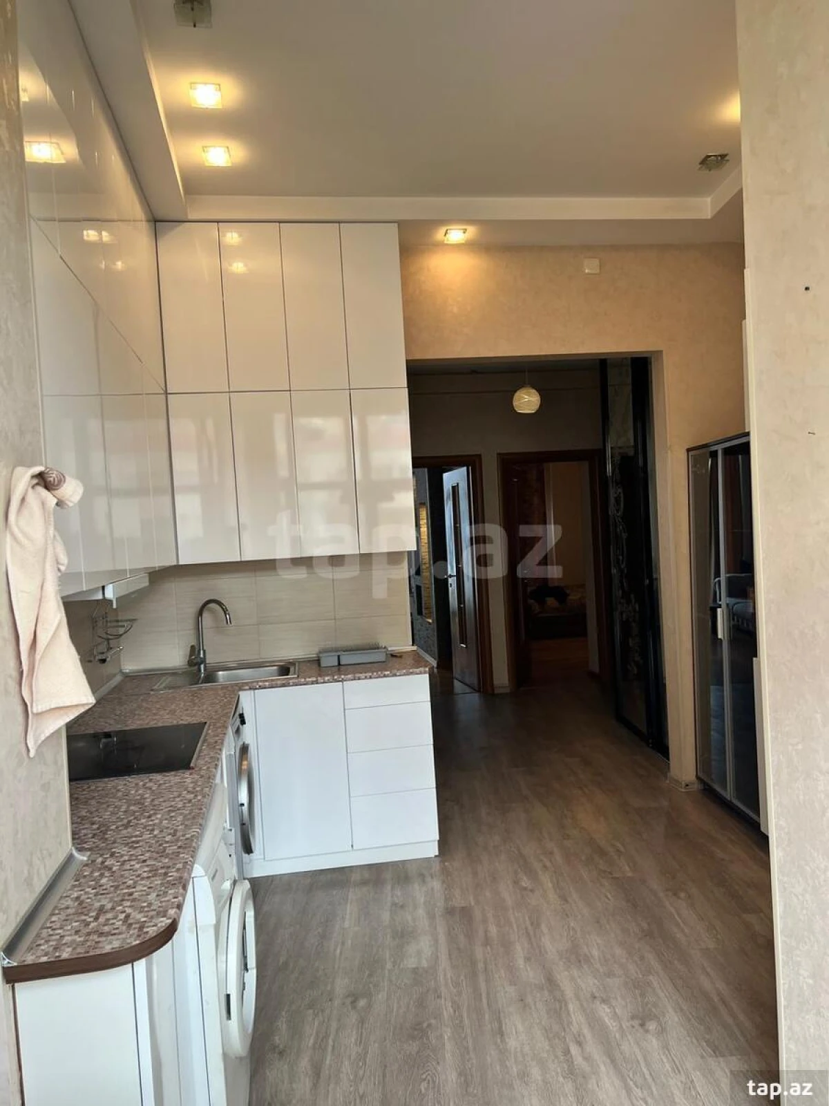 Kirayə verilir 2 otaqlı mənzil 65 m²
