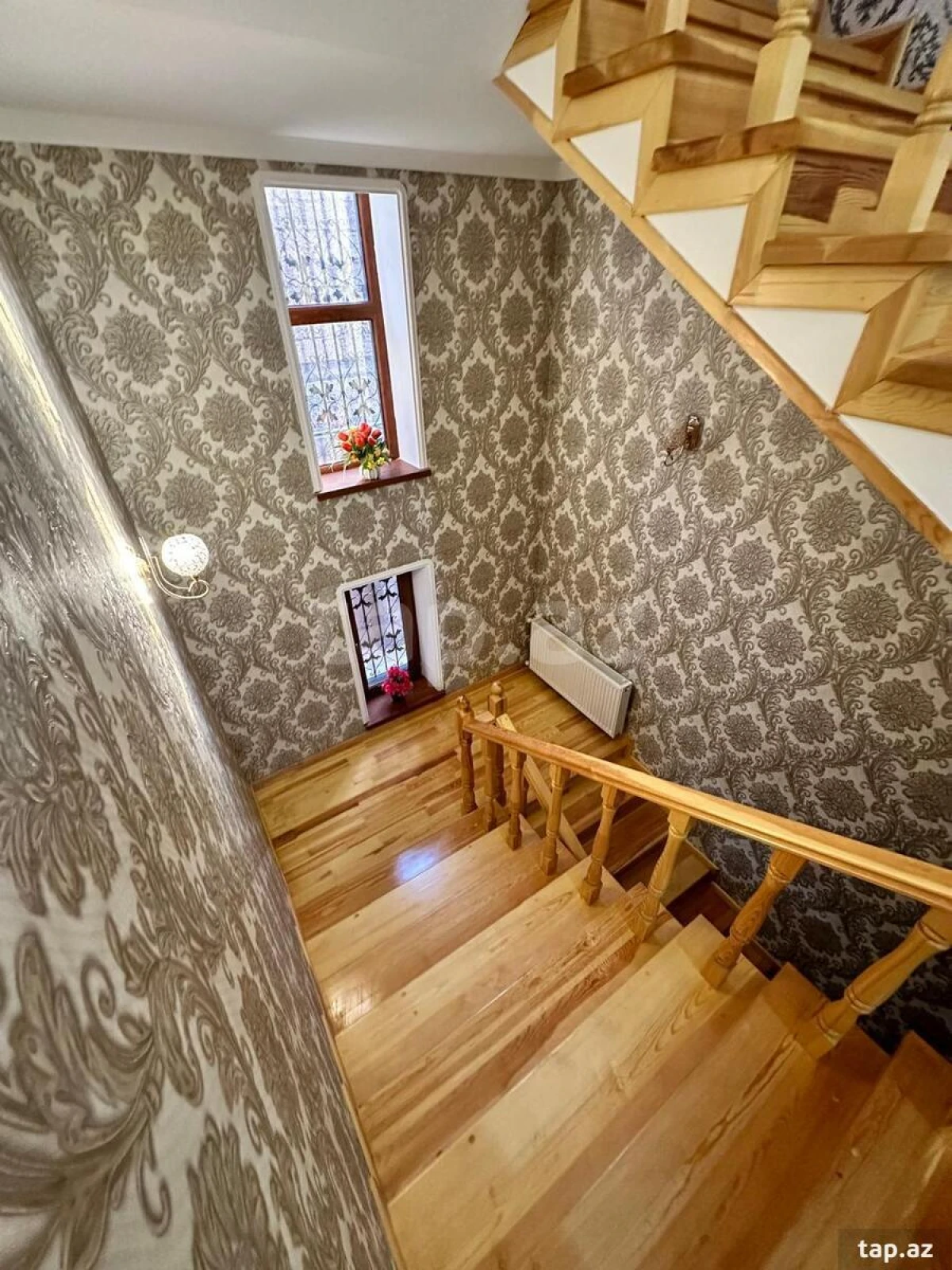 Satılır 9 otaqlı həyət evi