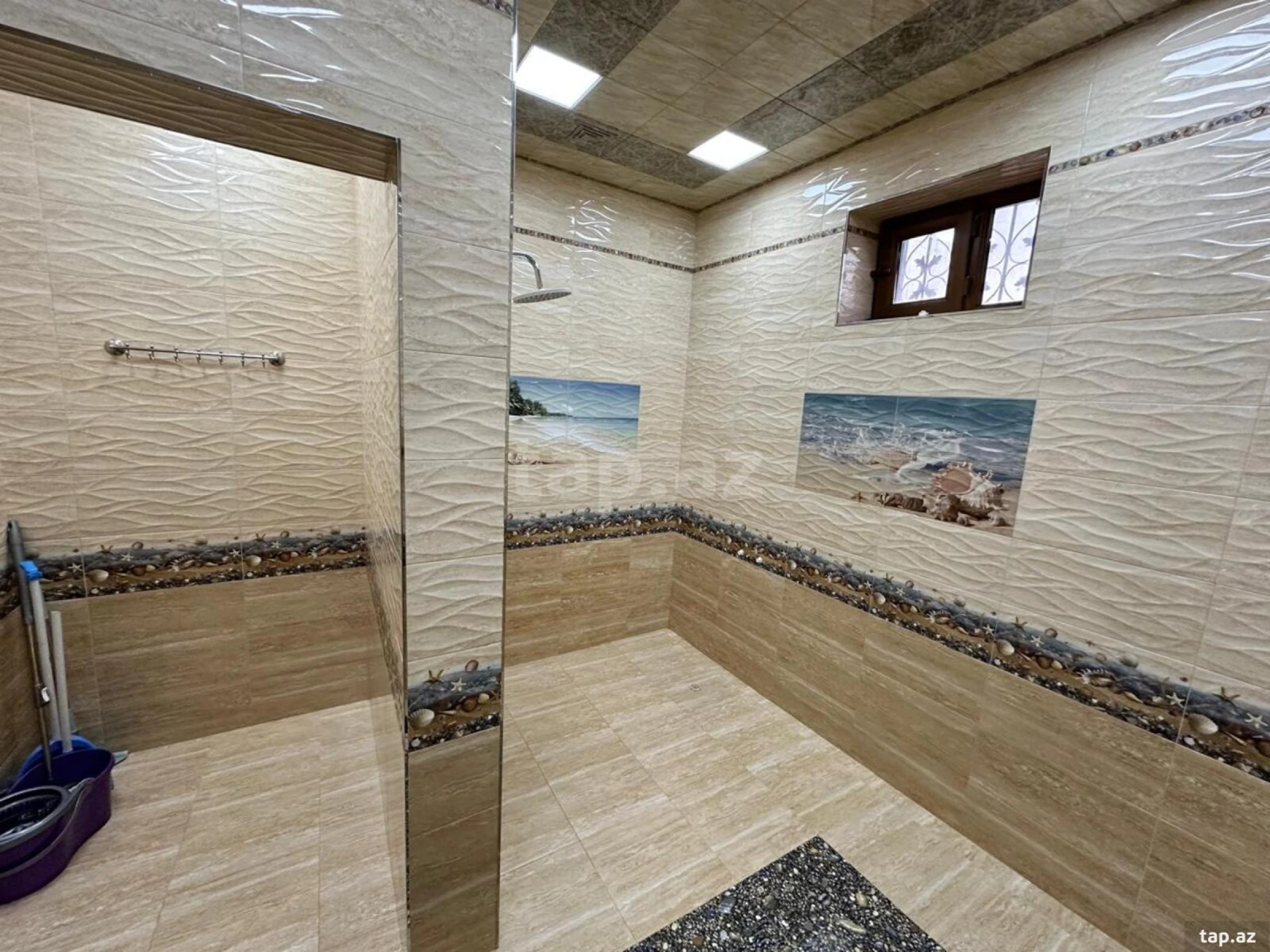 Satılır 9 otaqlı həyət evi