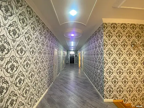 Satılır 9 otaqlı həyət evi