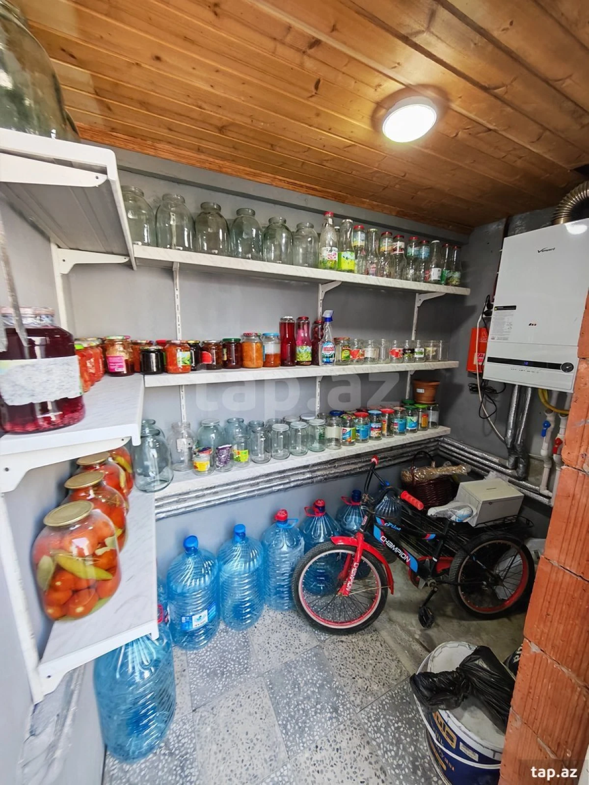 Satılır 3 otaqlı həyət evi