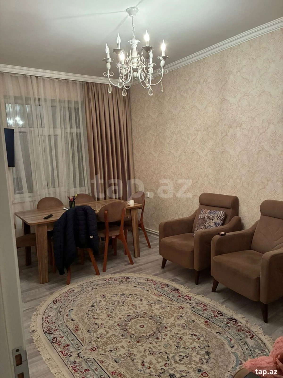 Satılır 5 otaqlı həyət evi