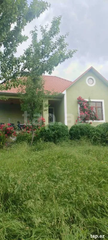 Kirayə verilir 2 otaqlı həyət evi