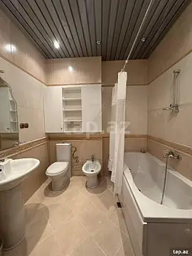 Satılır 3 otaqlı yeni tikili 160 m²
