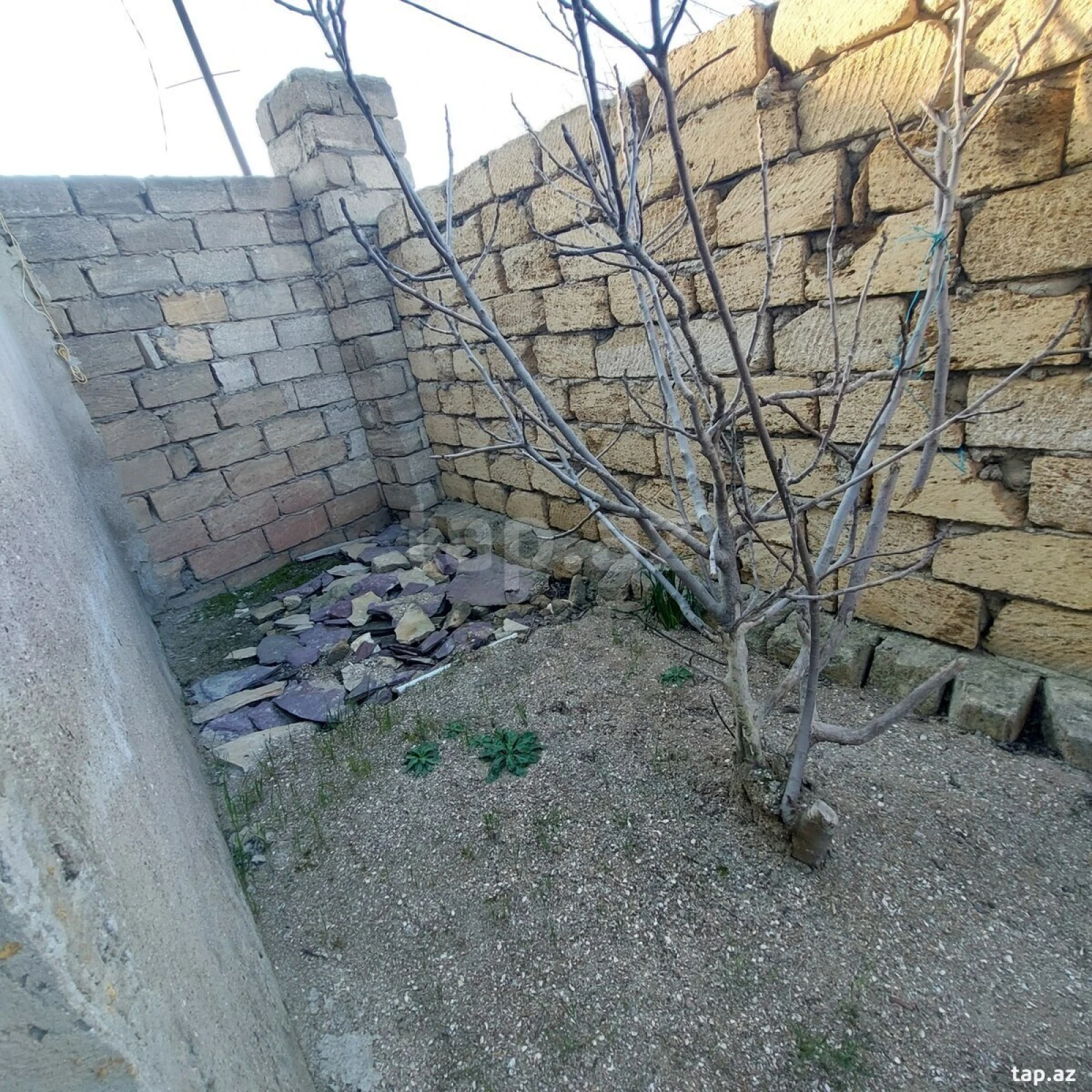 Satılır 5 otaqlı həyət evi