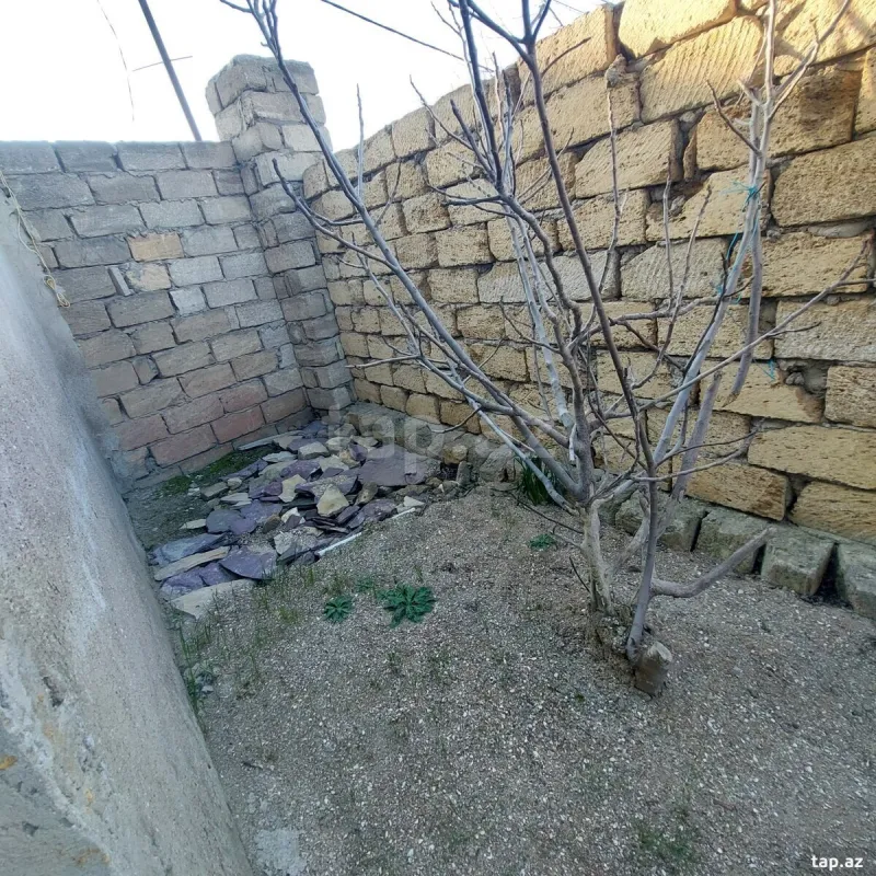 Satılır 5 otaqlı həyət evi