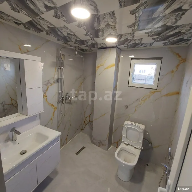 Satılır 5 otaqlı həyət evi