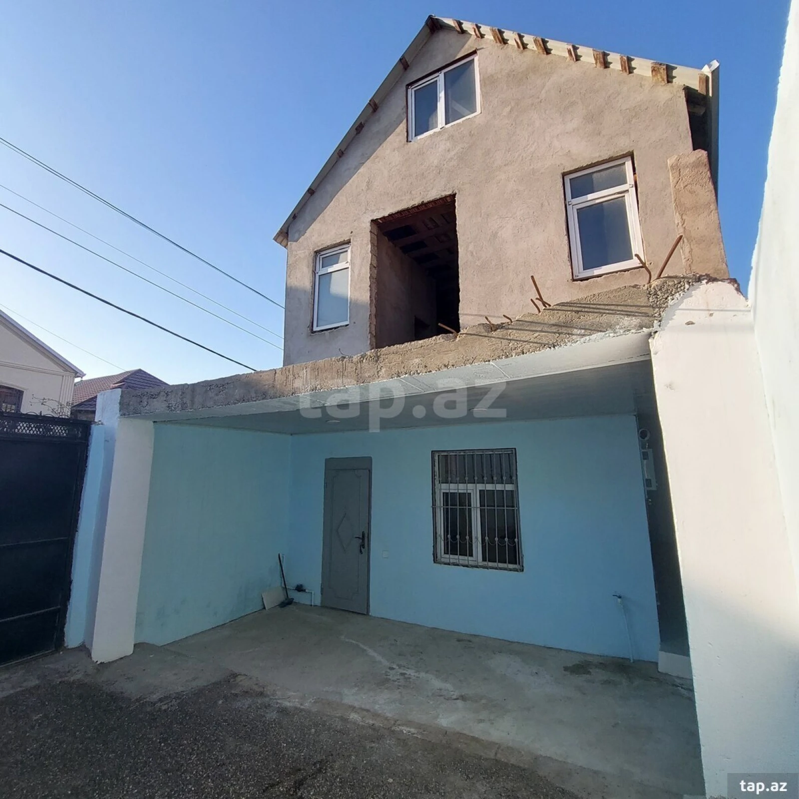 Satılır 5 otaqlı həyət evi