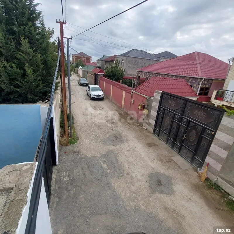 Satılır 5 otaqlı həyət evi