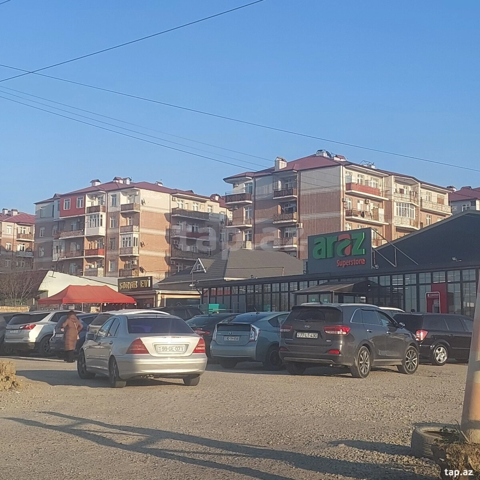 Satılır 5 otaqlı həyət evi