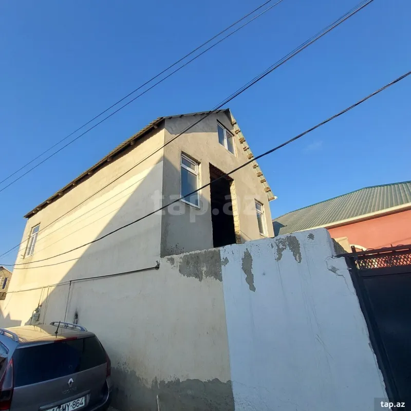 Satılır 5 otaqlı həyət evi