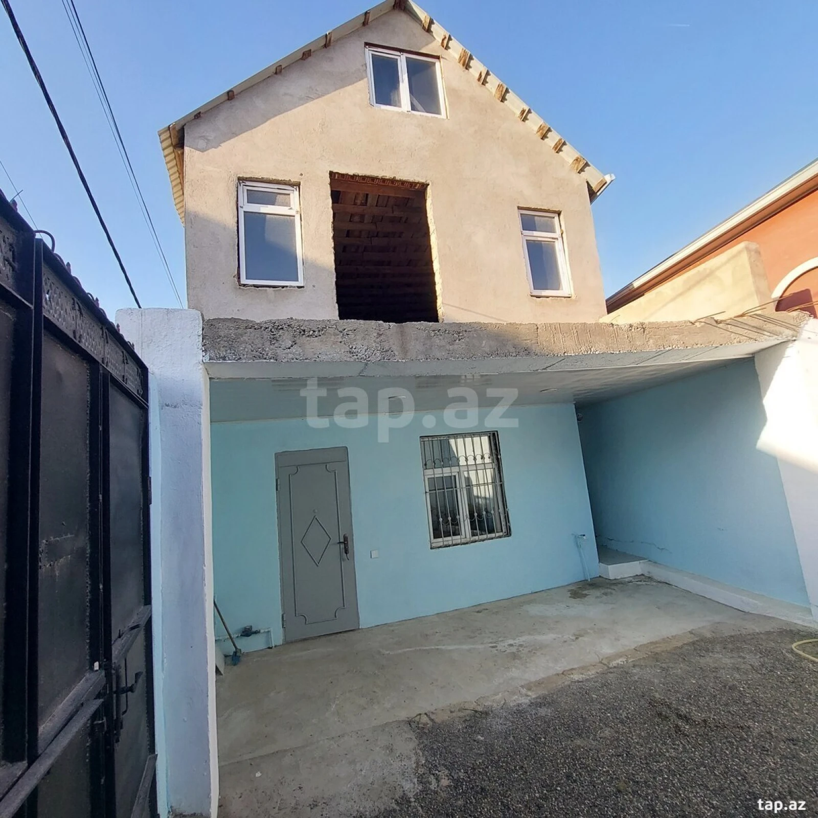 Satılır 5 otaqlı həyət evi