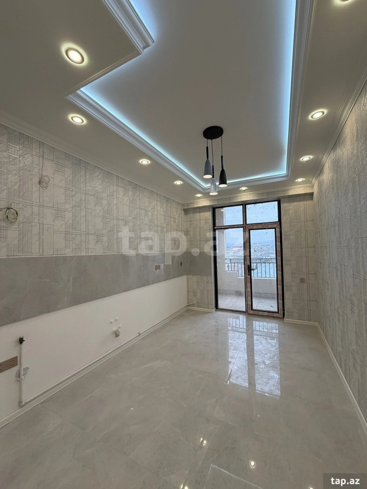 Satılır 2 otaqlı yeni tikili 86 m²