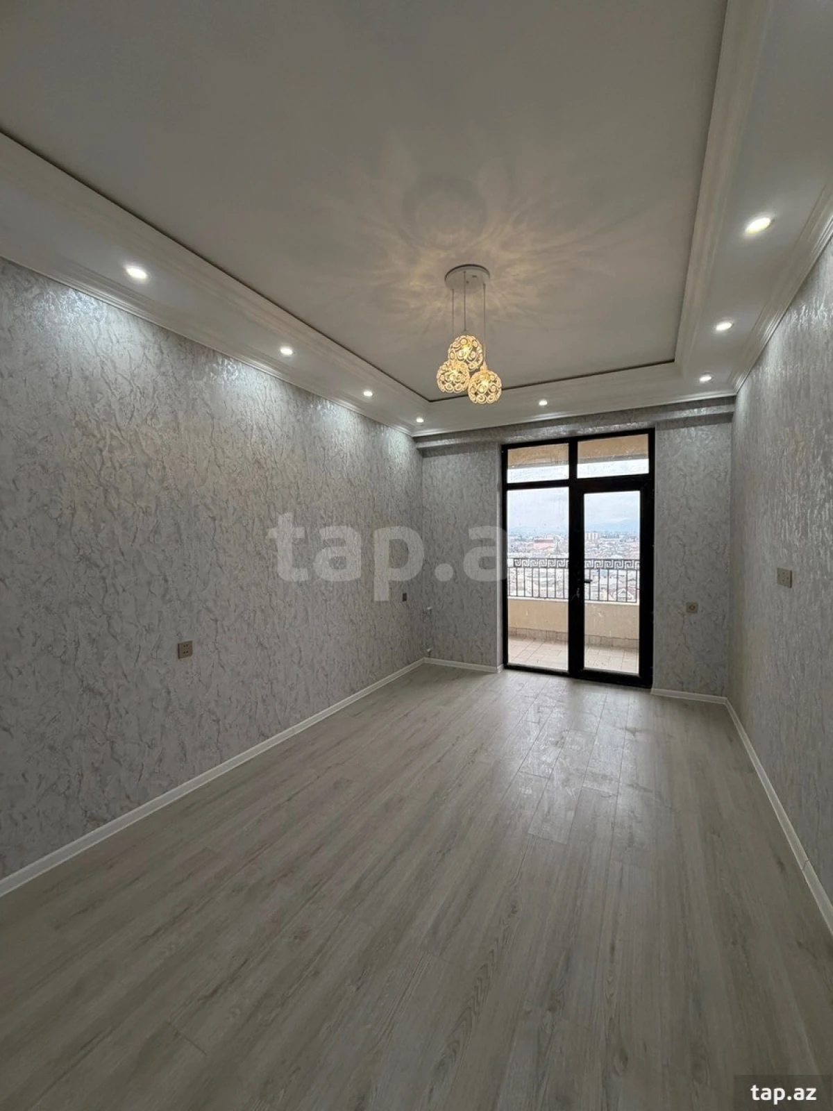 Satılır 3 otaqlı yeni tikili 110 m²