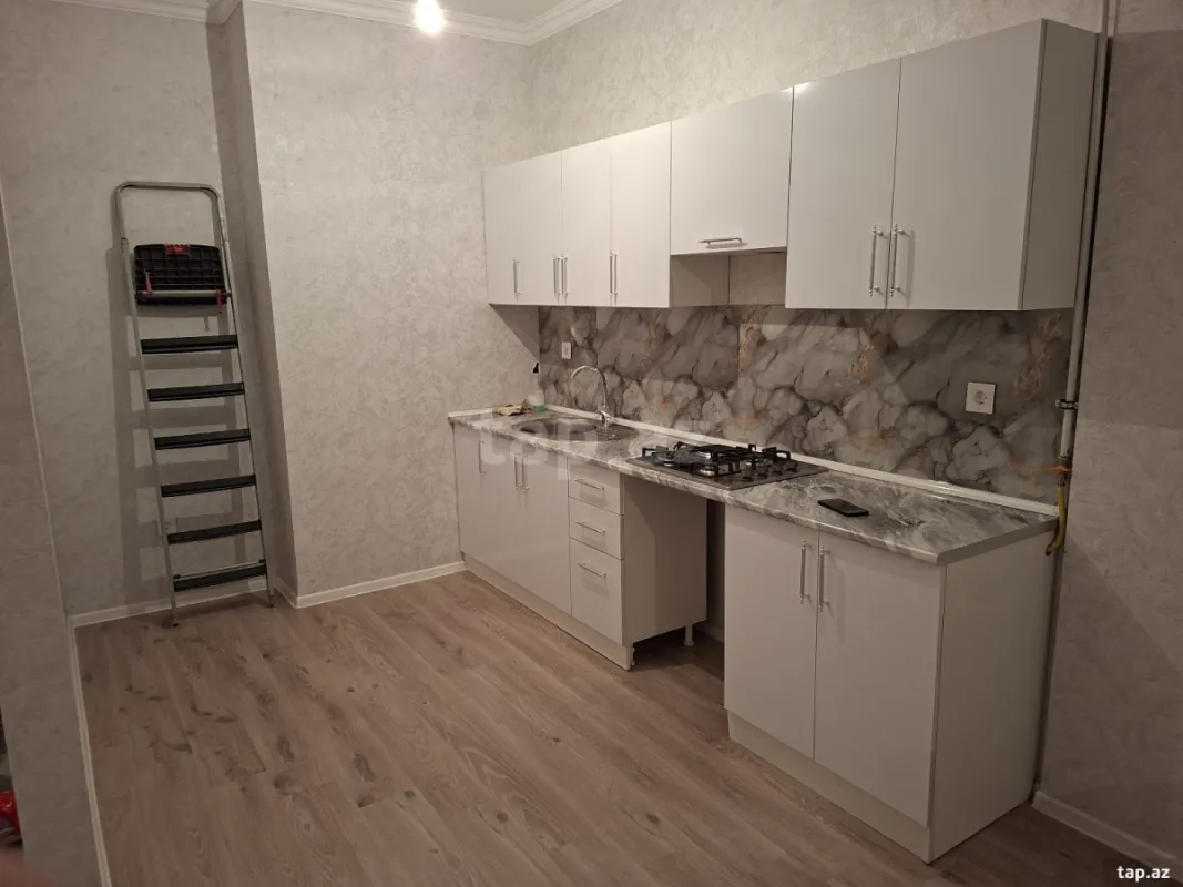 Kirayə verilir 2 otaqlı yeni tikili 77 m²