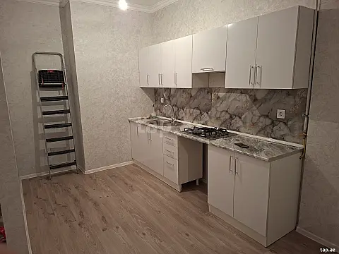Kirayə verilir 2 otaqlı yeni tikili 77 m²