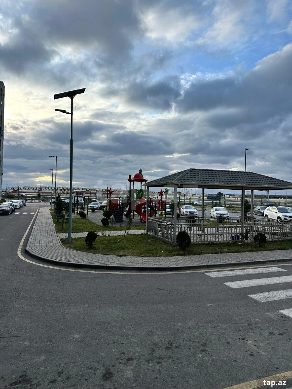 Satılır 3 otaqlı yeni tikili 77 m²