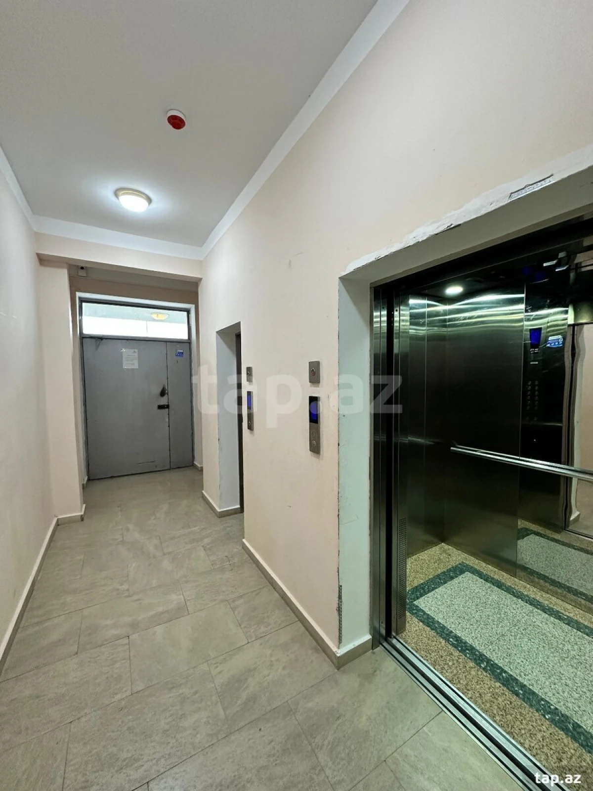 Satılır 3 otaqlı yeni tikili 77 m²